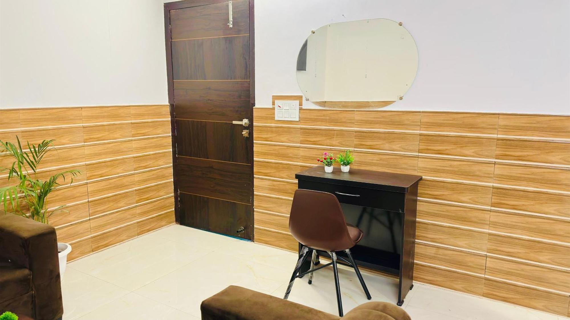 Dr White House - Noida Sector 18 Hotel Exterior photo